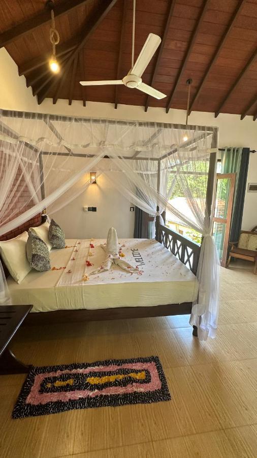 Dosemo Cabana Induruwa Luaran gambar