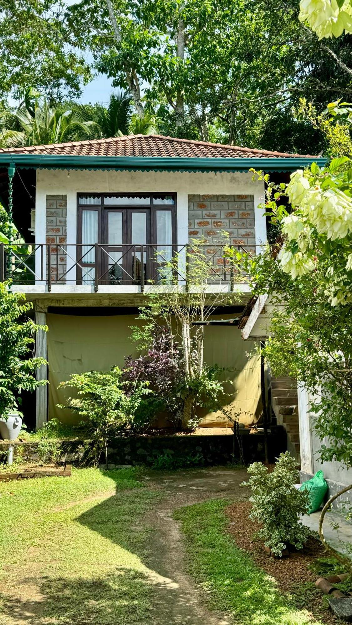 Dosemo Cabana Induruwa Luaran gambar